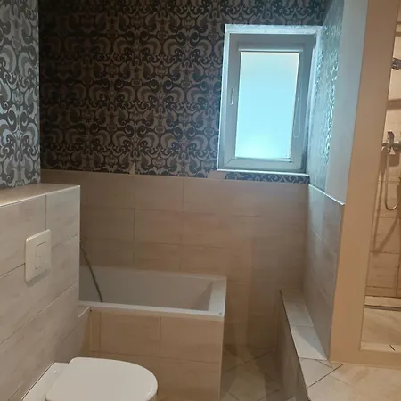 Hostal Tet6 *